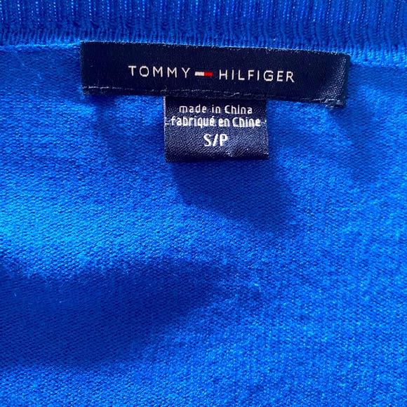 đź’™TOMMY HILFIGERđź’™Button up blue cardigan in small. Like new condition! - Picture 10 of 11